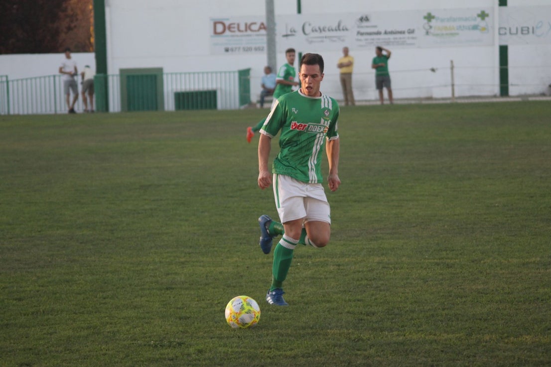 Imágenes de la semifinal de la Copa Federación que han jugado Racing Valverdeño y Arroyo en el Municipal de San Roque y que finalizó con 0-1 (18-08-2019)