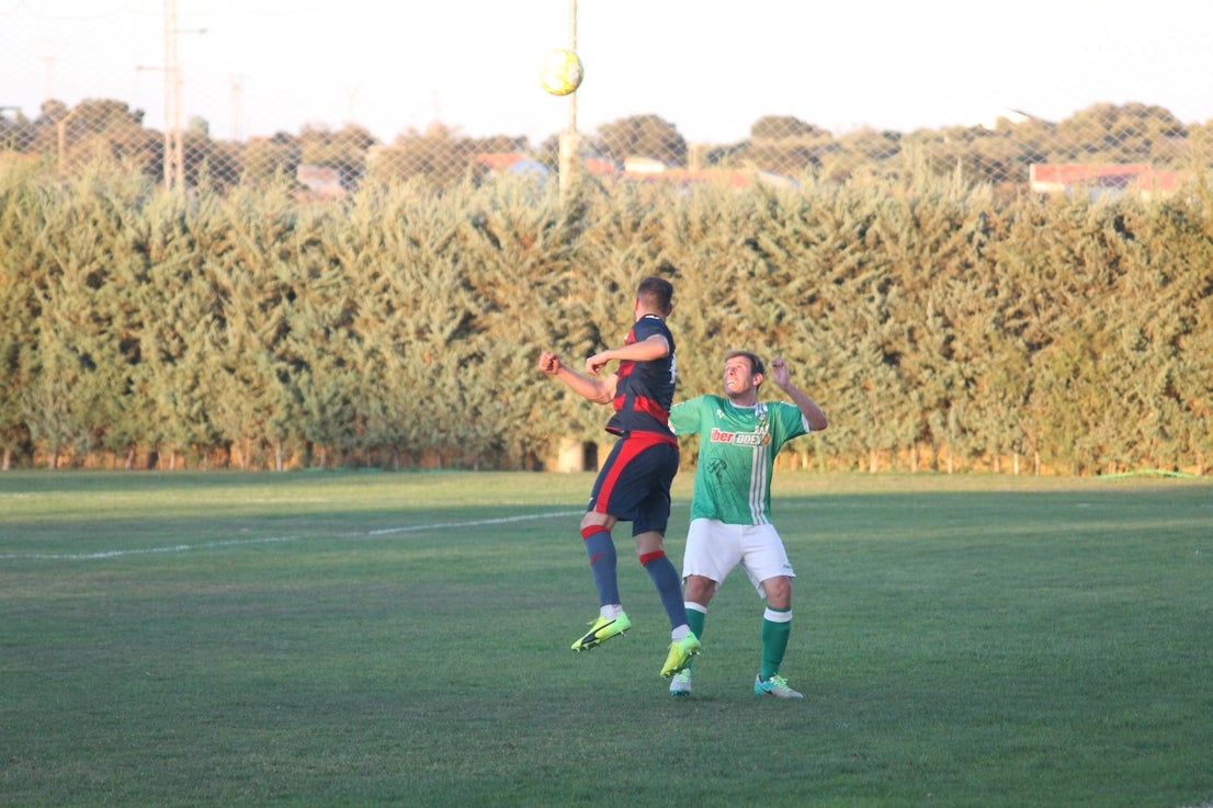 Imágenes de la semifinal de la Copa Federación que han jugado Racing Valverdeño y Arroyo en el Municipal de San Roque y que finalizó con 0-1 (18-08-2019)