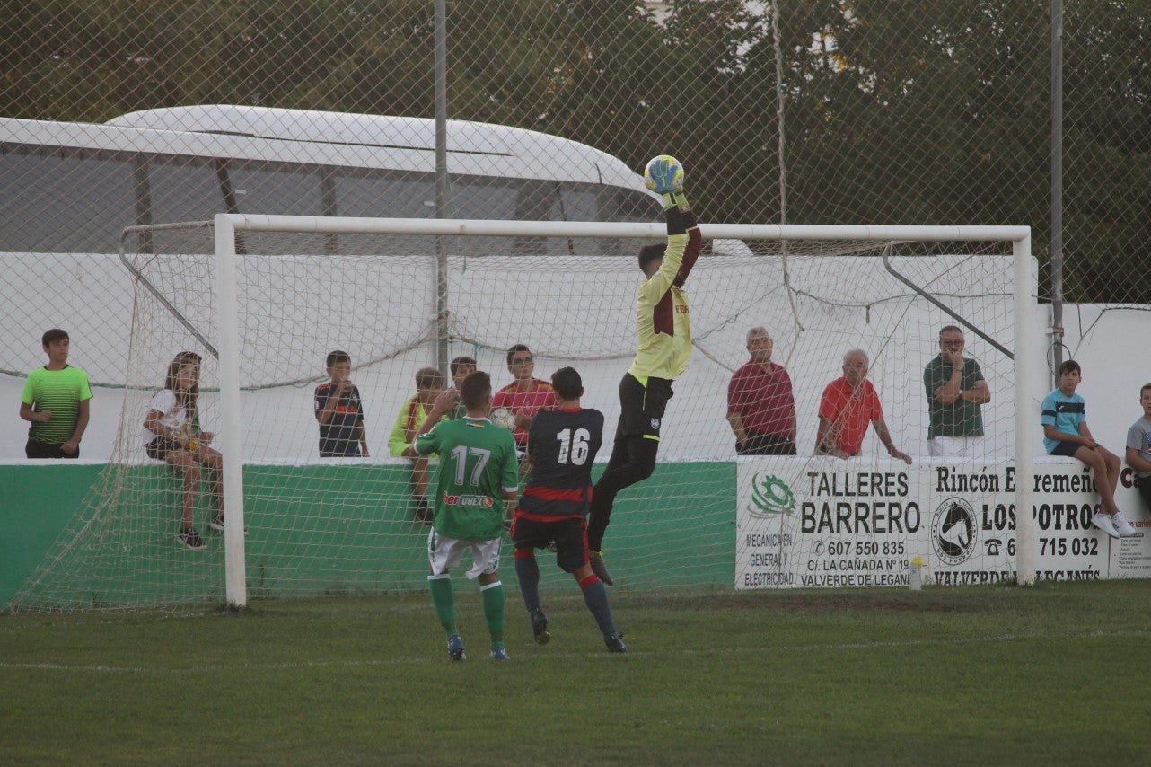 Imágenes de la semifinal de la Copa Federación que han jugado Racing Valverdeño y Arroyo en el Municipal de San Roque y que finalizó con 0-1 (18-08-2019)