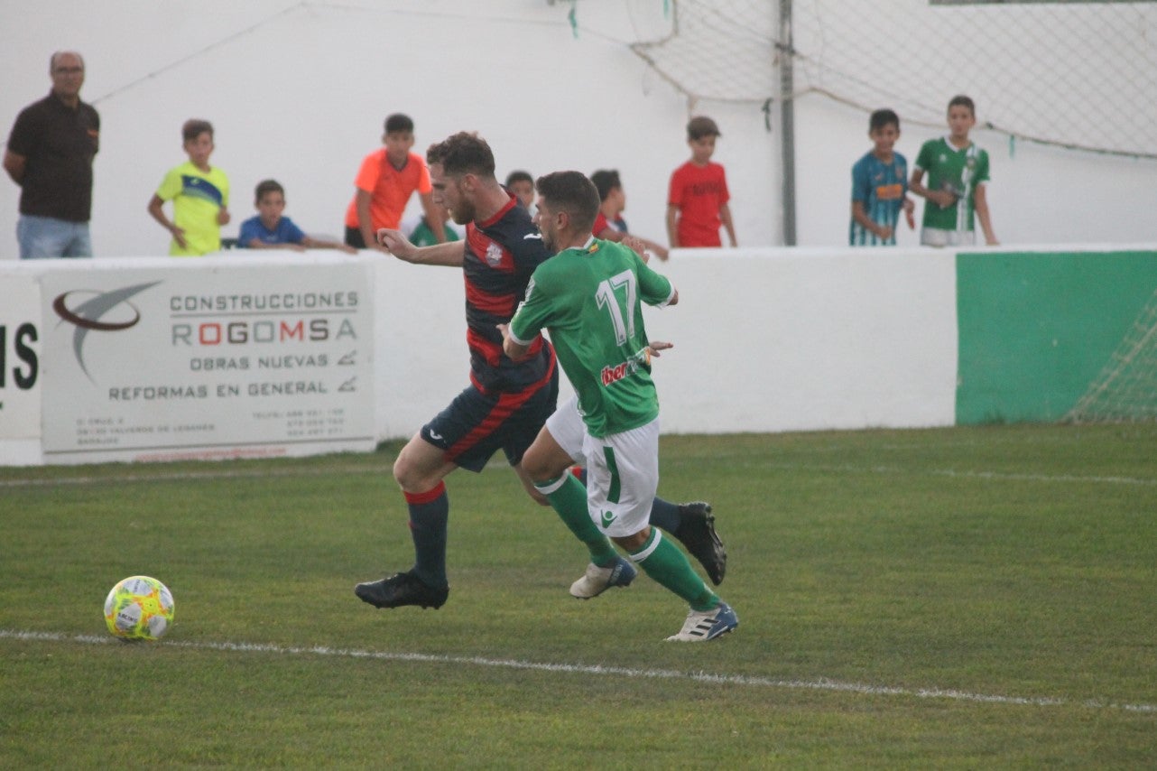 Imágenes de la semifinal de la Copa Federación que han jugado Racing Valverdeño y Arroyo en el Municipal de San Roque y que finalizó con 0-1 (18-08-2019)