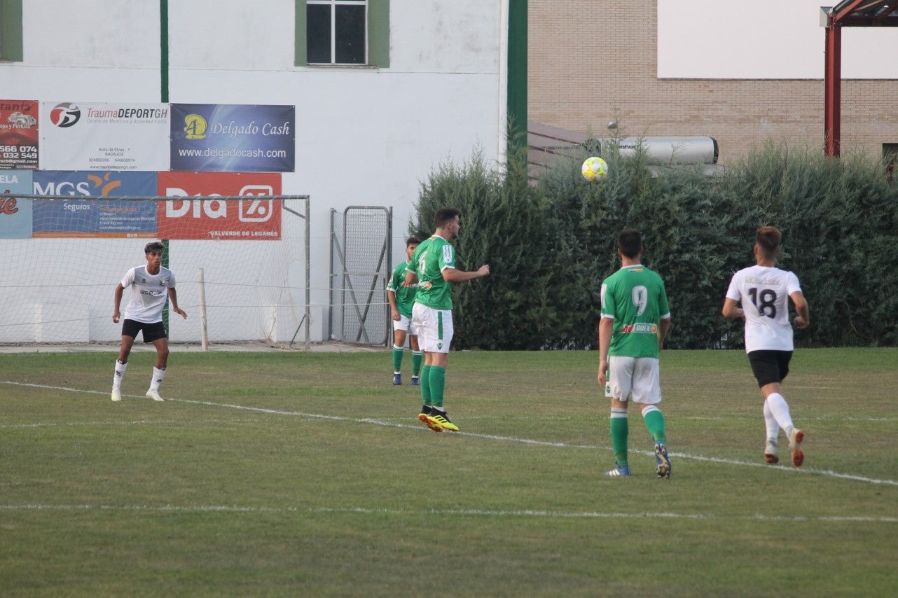 Imágenes del encuentro de la primera jornada de liga de Tercera División disputado en el Municipal de San Roque, y que acabó con 2-1 en el marcador (25-08-2019)