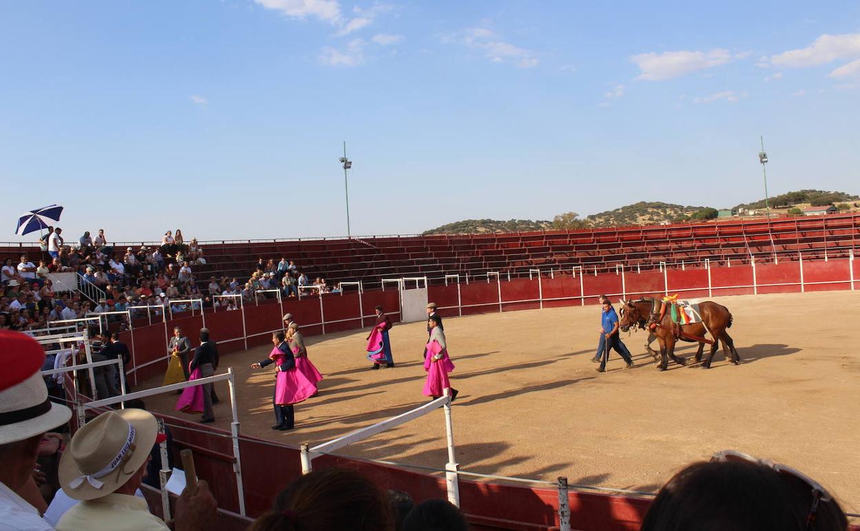 Paseillo en el inicio de la tarde taurina