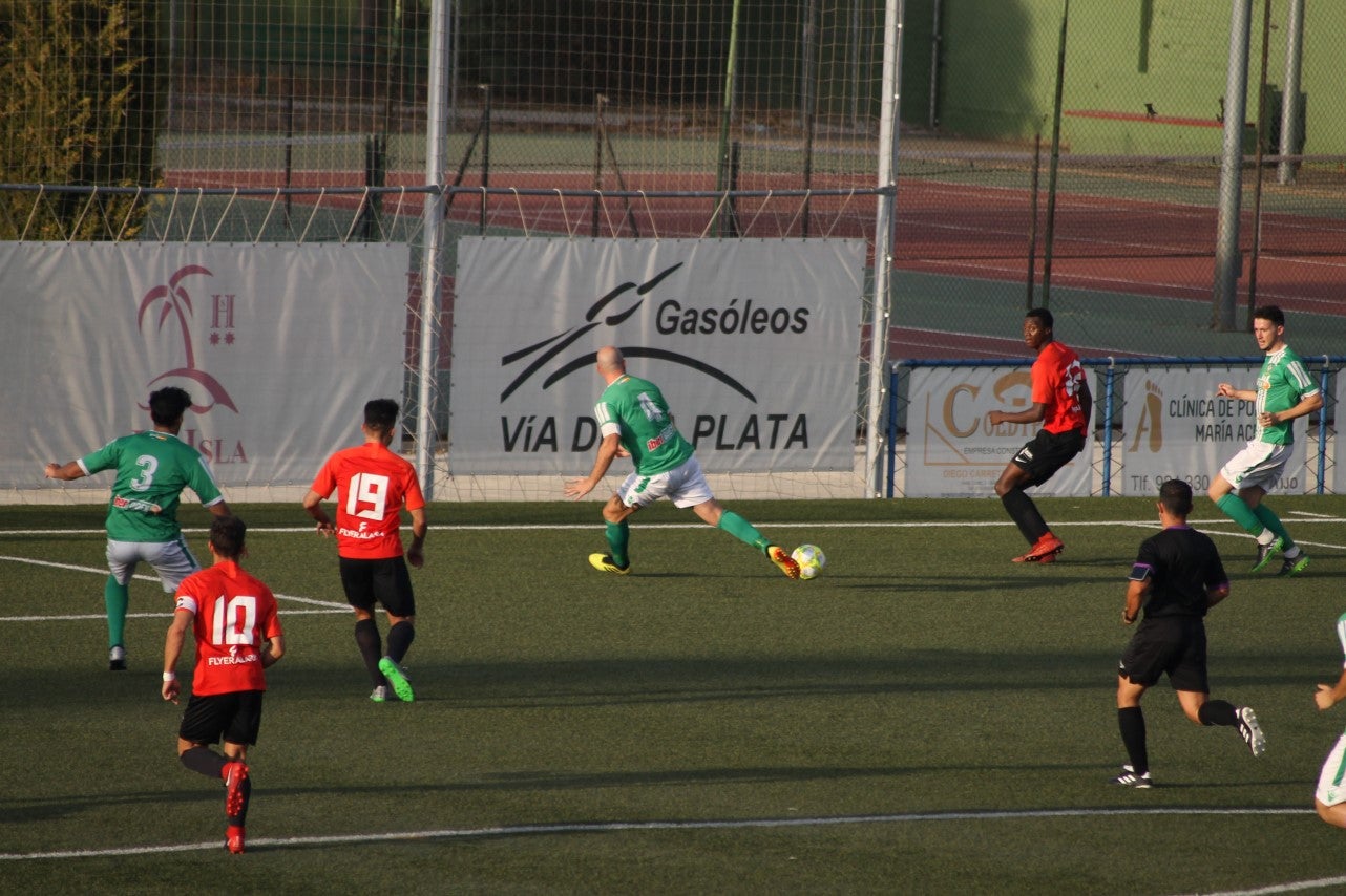 Algunas imágenes del encuentro de la segunda jornada de Tercera División disputado en el Emilio Macarro de Montijo y que terminó 2-1 (01-09-2019)