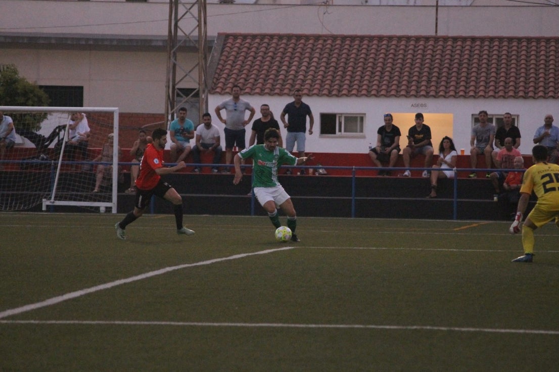 Algunas imágenes del encuentro de la segunda jornada de Tercera División disputado en el Emilio Macarro de Montijo y que terminó 2-1 (01-09-2019)