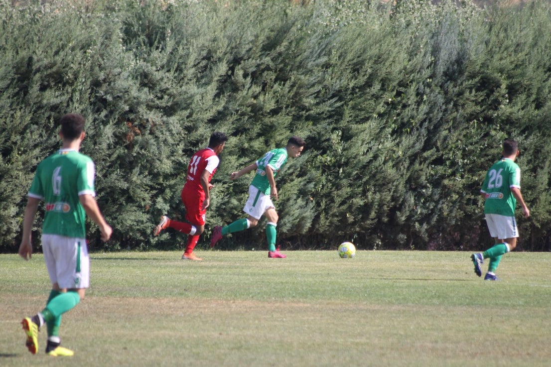Algunas imágenes del encuentro de la tercera jornada de liga de Tercera División disputado en el Municipal de San Roque y que acabó 2-5 (08-09-2019)