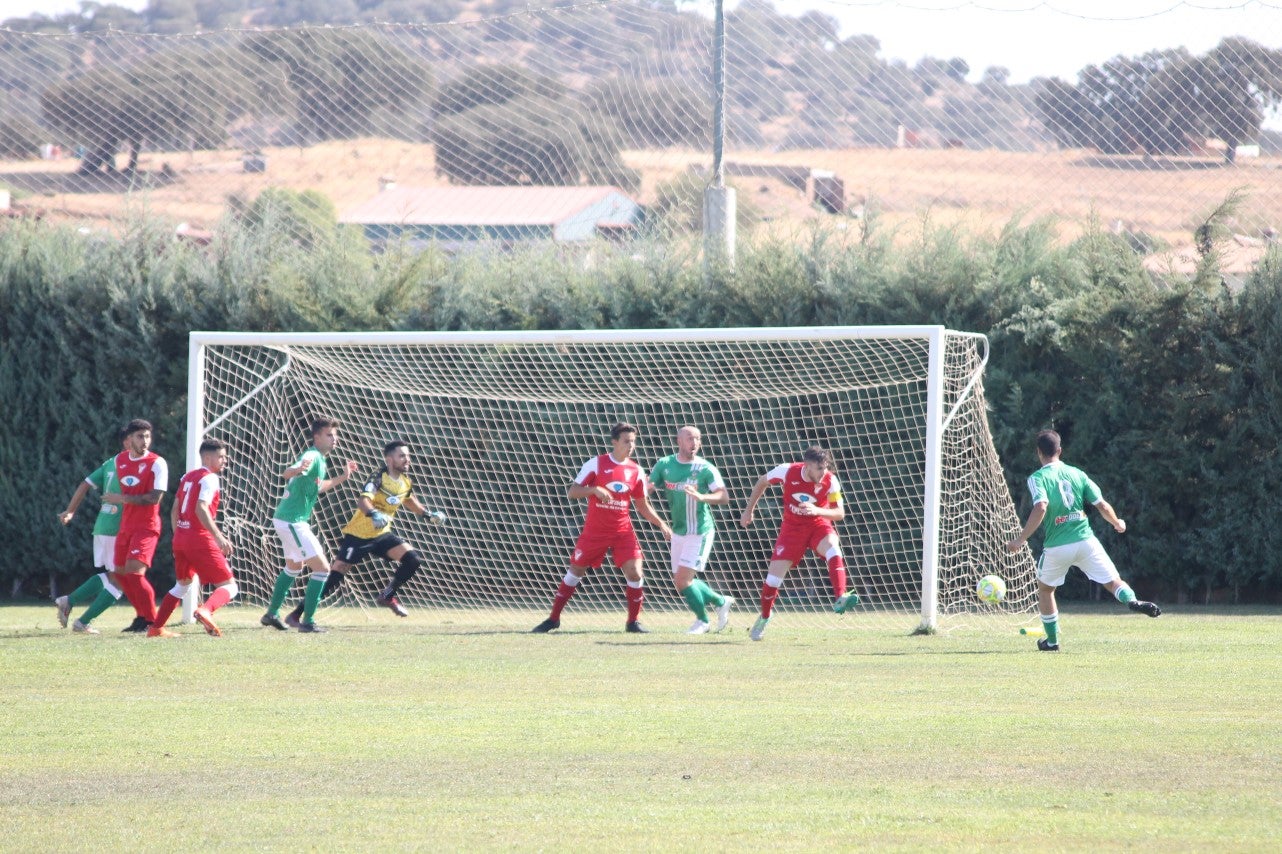 Algunas imágenes del encuentro de la tercera jornada de liga de Tercera División disputado en el Municipal de San Roque y que acabó 2-5 (08-09-2019)