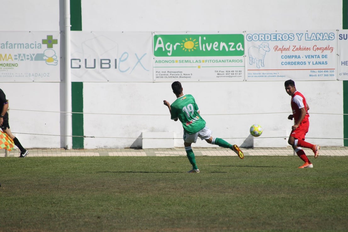 Algunas imágenes del encuentro de la tercera jornada de liga de Tercera División disputado en el Municipal de San Roque y que acabó 2-5 (08-09-2019)
