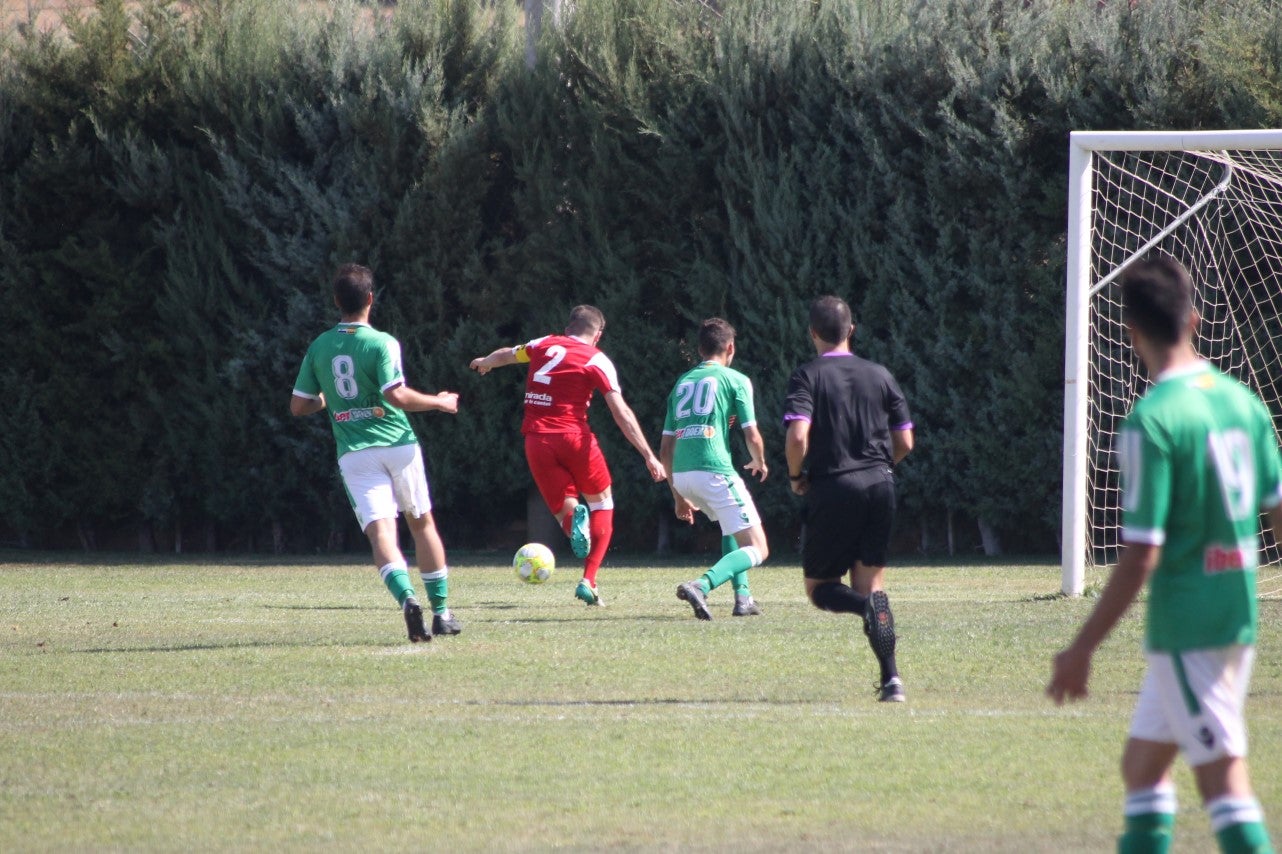 Algunas imágenes del encuentro de la tercera jornada de liga de Tercera División disputado en el Municipal de San Roque y que acabó 2-5 (08-09-2019)
