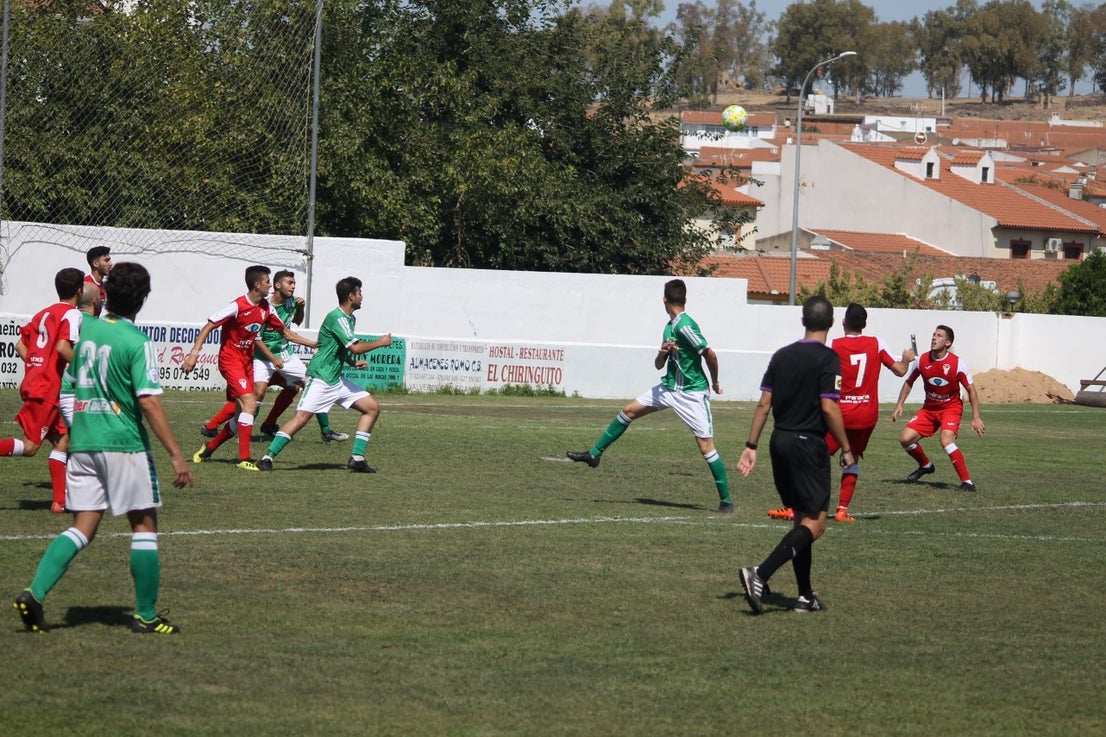 Algunas imágenes del encuentro de la tercera jornada de liga de Tercera División disputado en el Municipal de San Roque y que acabó 2-5 (08-09-2019)