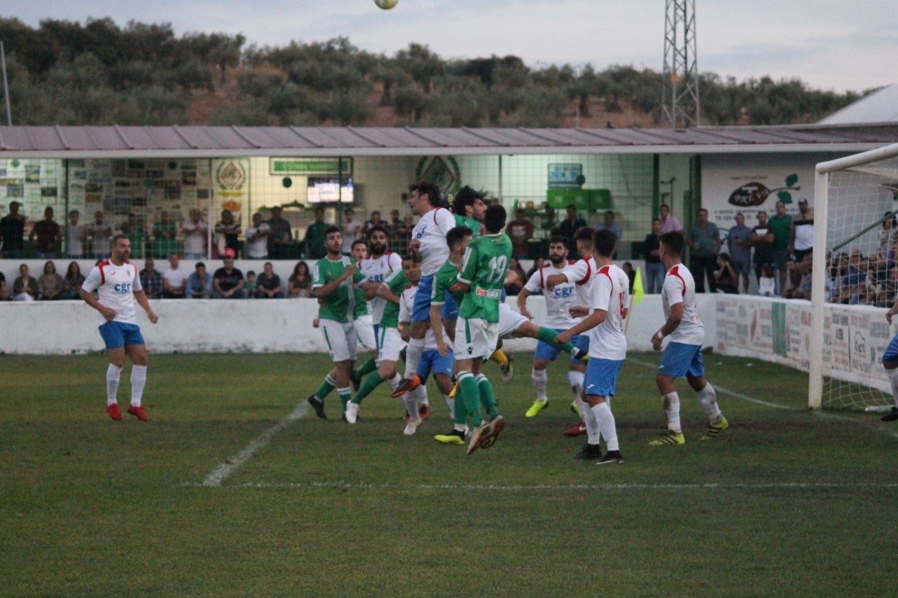 Algunas imágenes del encuentro de la quinta jornada de liga de Tercera División disputado en el Municipal de San Roque y que acabó en empate a cero. (22-09-2019)