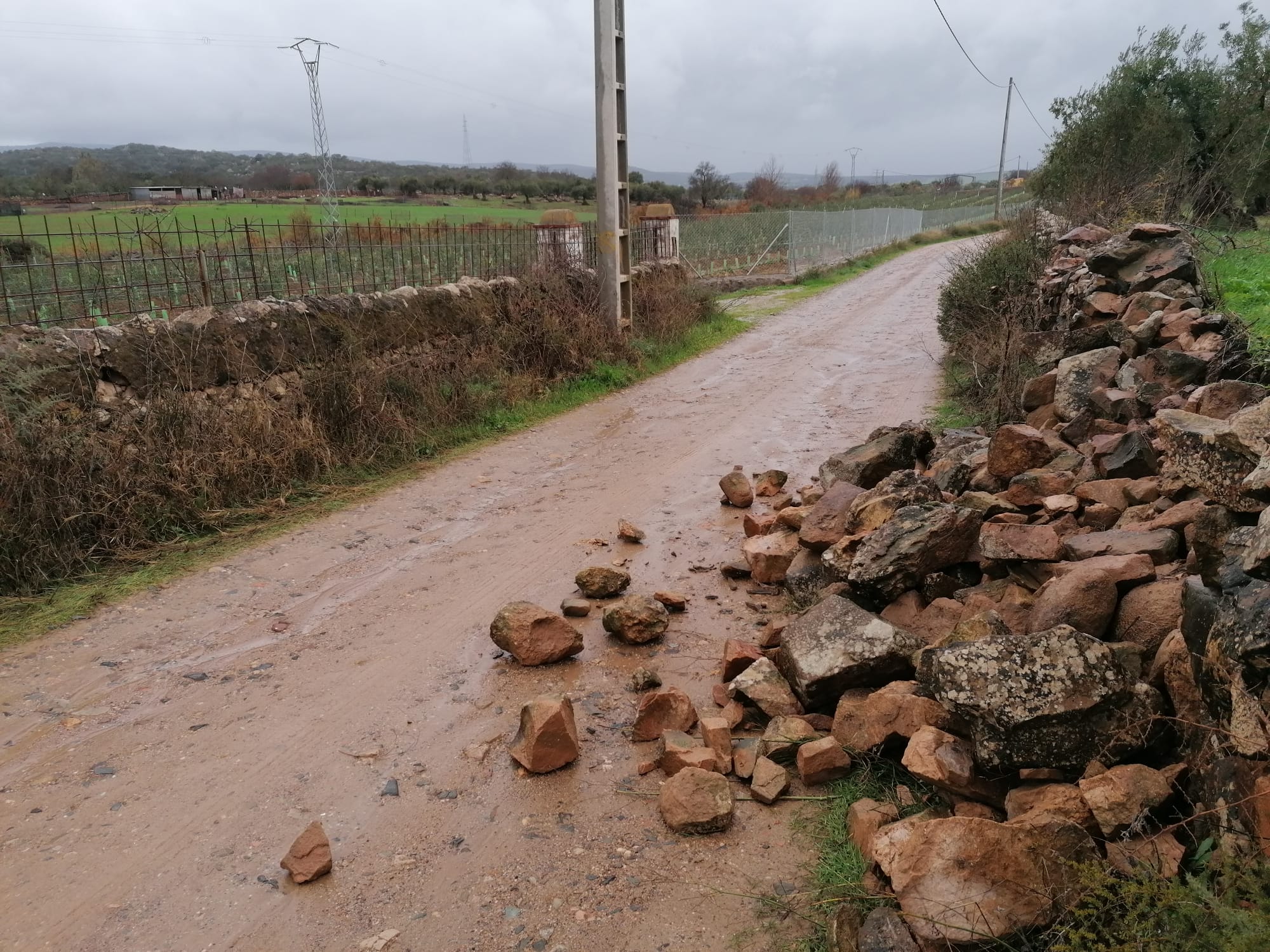 Daños en el camino de Matacaballos