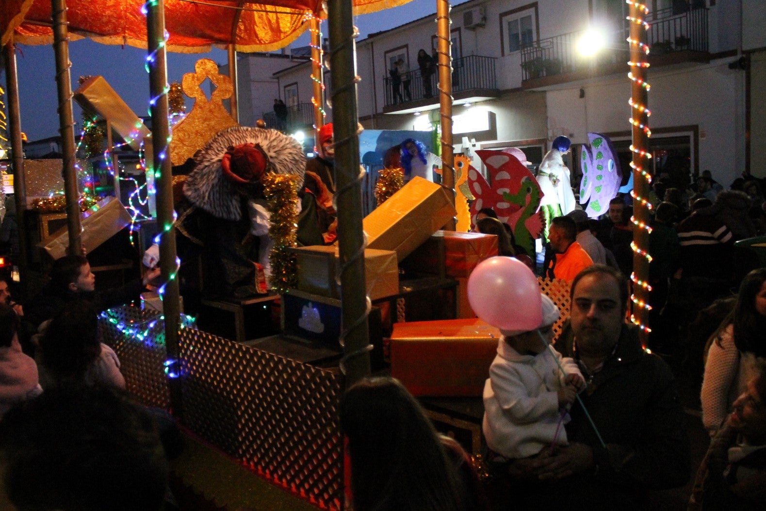 Fotos: Cabalgata de los Reyes Magos 2020 (II)