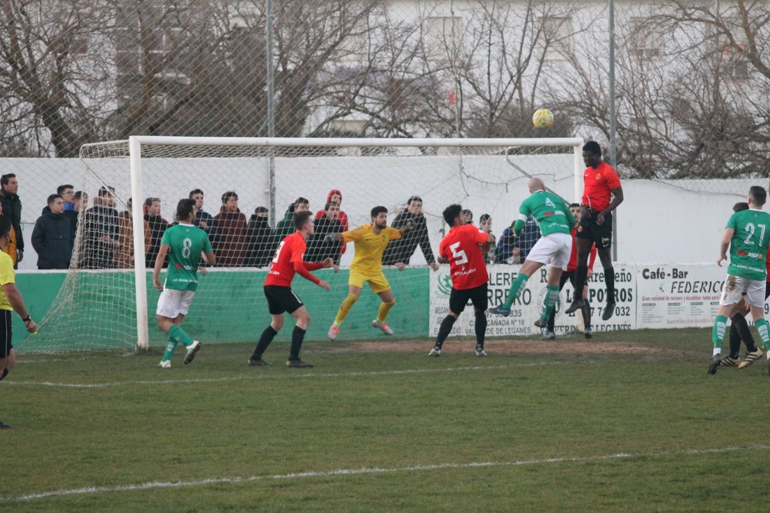 Fotos: Racing Valverdeño - Montijo (II)