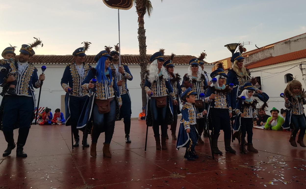 Circo Fantasía Madagascar, comparsa adulta ganadora en el Carnaval