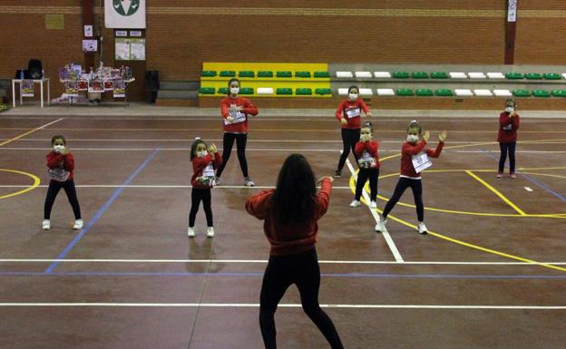 Imagen. Bailes y coreografías de las alumnas de Pequezumba