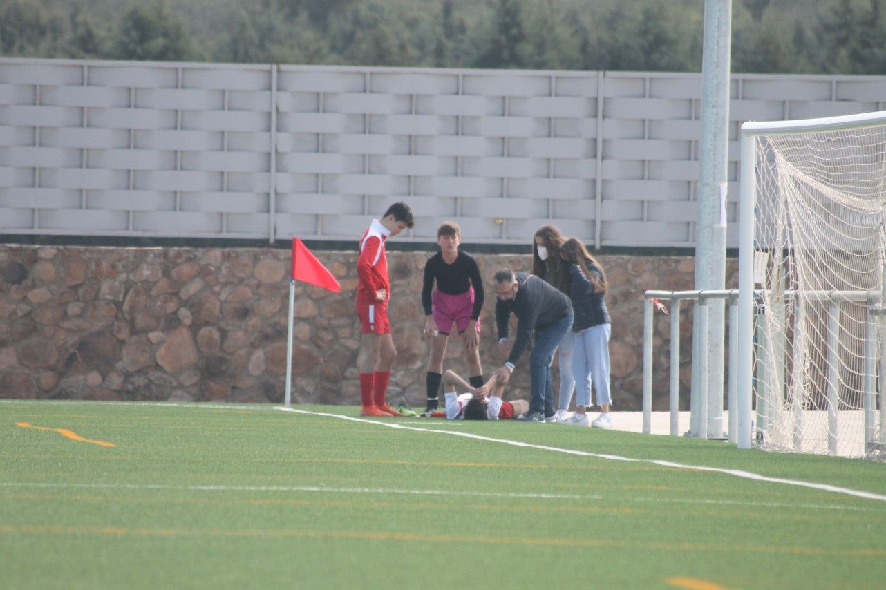 Fotos: Juveniles: Racing Valverdeño – Gran Maestre (I)
