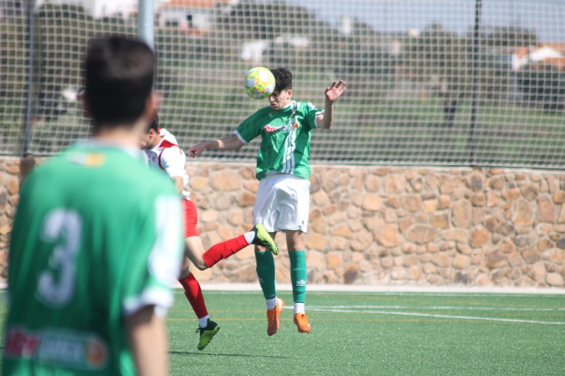 Fotos: Juveniles: Racing Valverdeño – Gran Maestre (III)