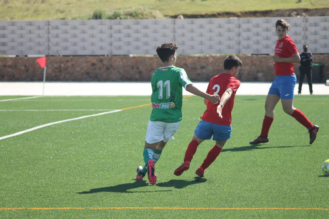 Fotos: Juveniles: Racing Valverdeño – UC La Estrella (I)