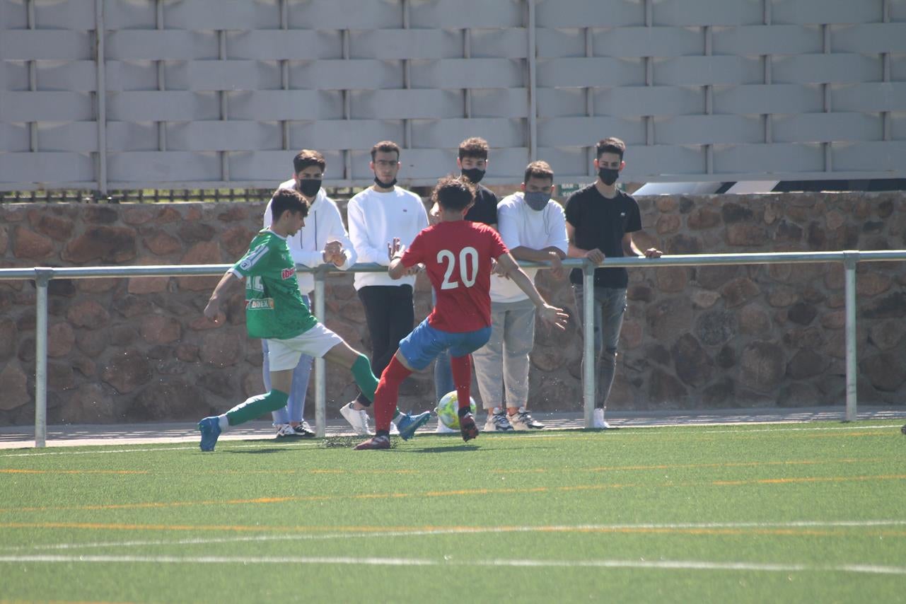 Fotos: Juveniles: Racing Valverdeño – UC La Estrella (II)