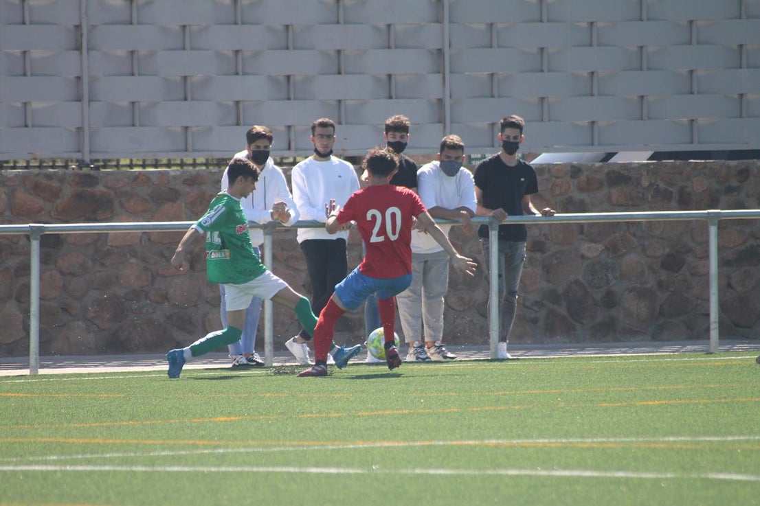 Fotos: Juveniles: Racing Valverdeño – UC La Estrella (II)