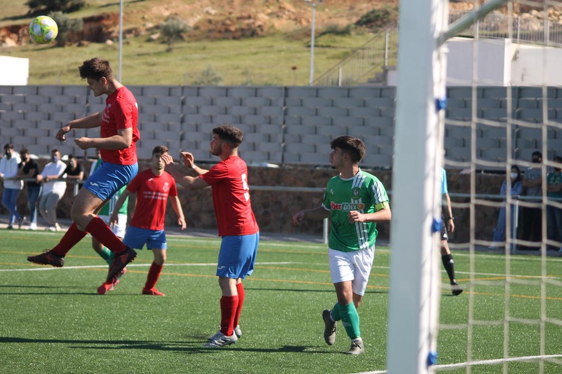 Fotos: Juveniles: Racing Valverdeño – UC La Estrella (II)