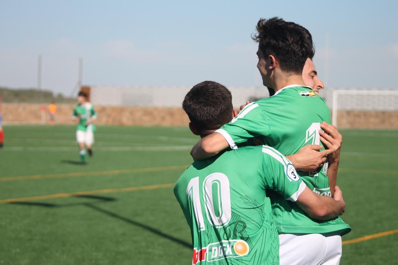Fotos: Juveniles: Racing Valverdeño – UC La Estrella (II)