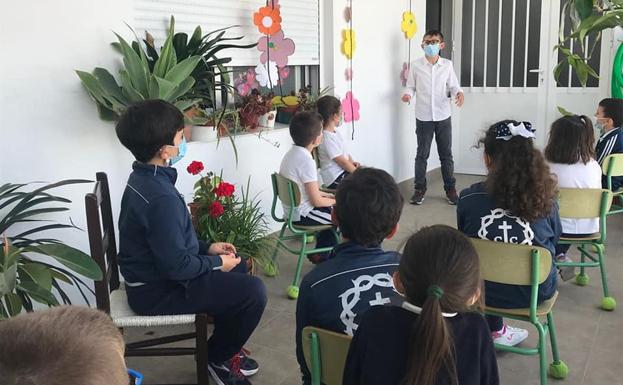 Cuenta cuentos en el 'Cristo Crucificado'