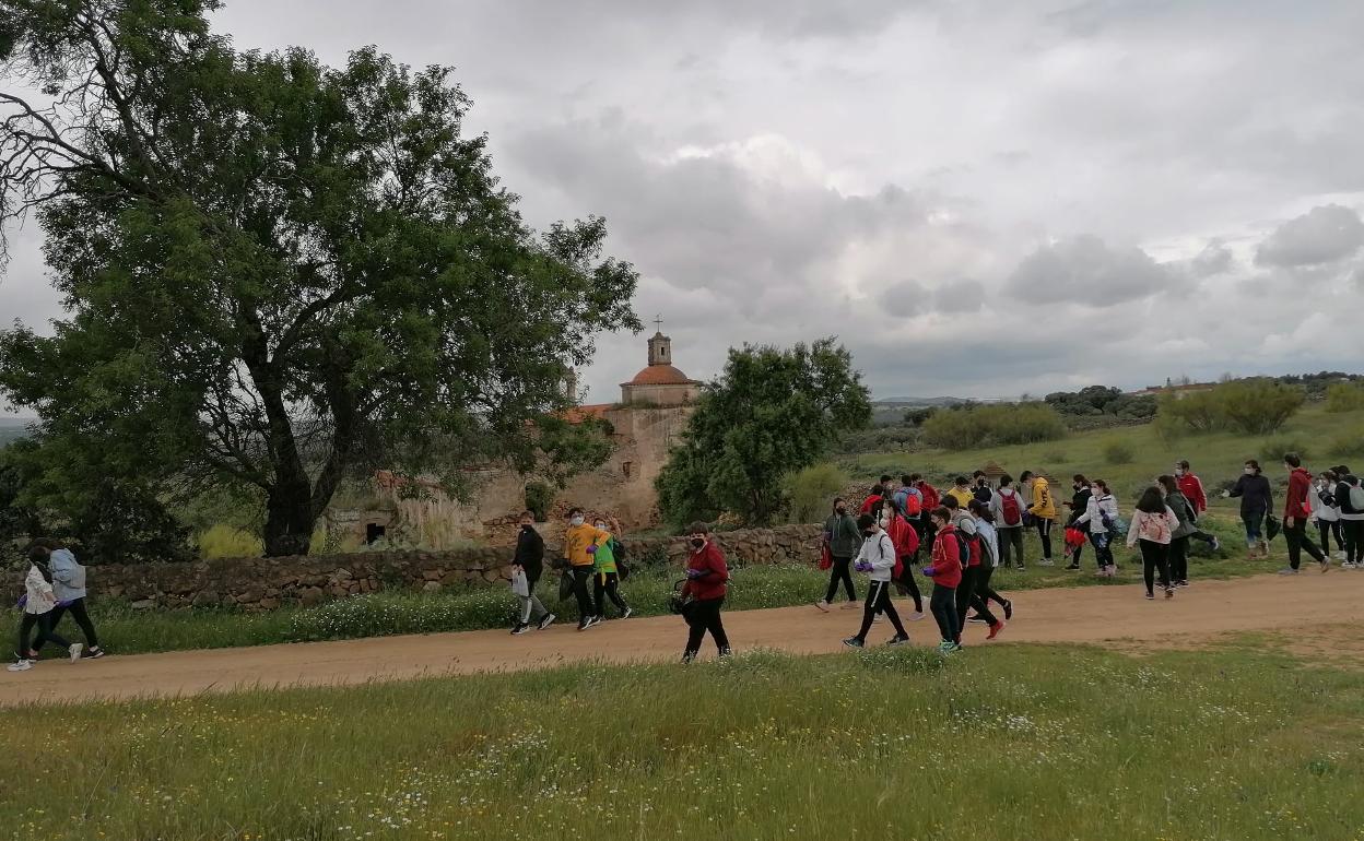 El IES 'Campos de San Roque' realiza varias caminatas