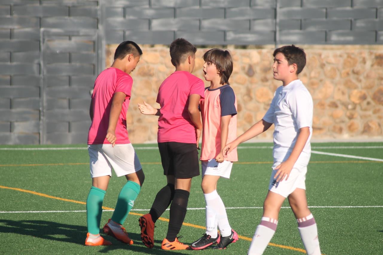 Fotos: Cierre de temporada de la Escuela de Fútbol Base (II)
