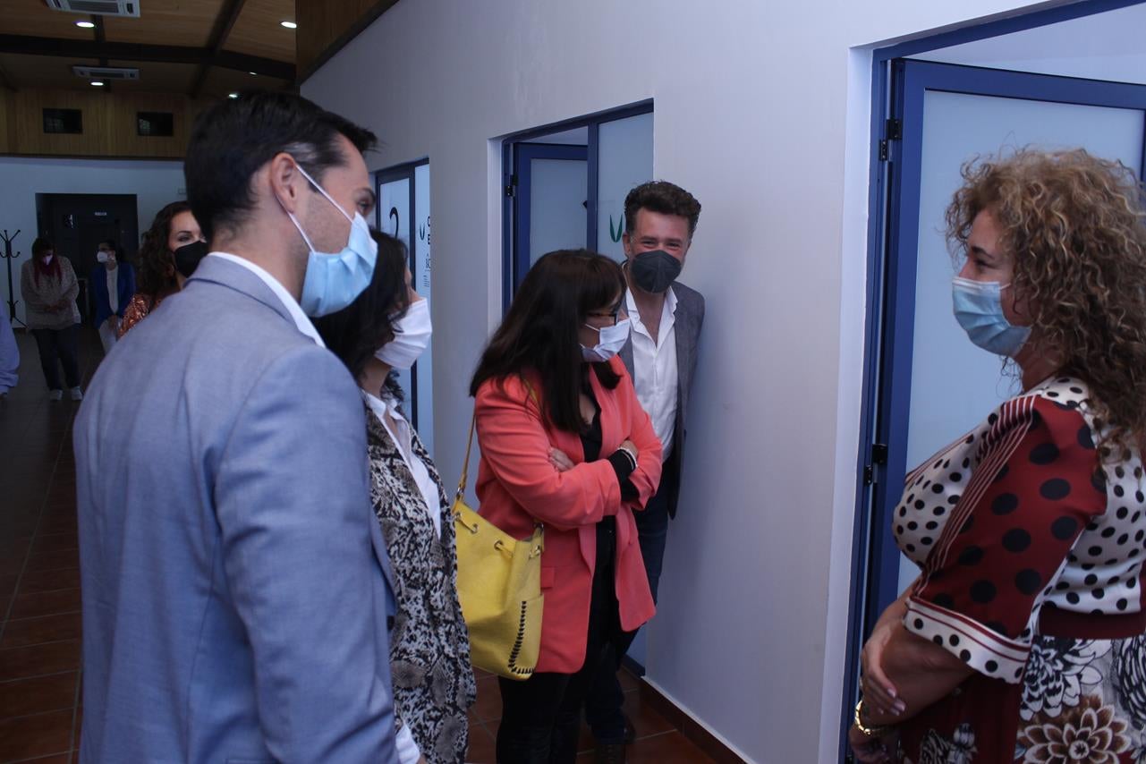 Fotos: Visita de la Consejera de Educación y Empleo, Esther Gutiérrez