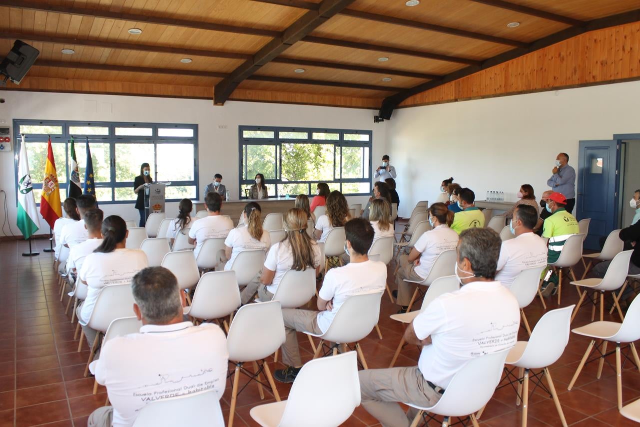 Fotos: Visita de la Consejera de Educación y Empleo, Esther Gutiérrez