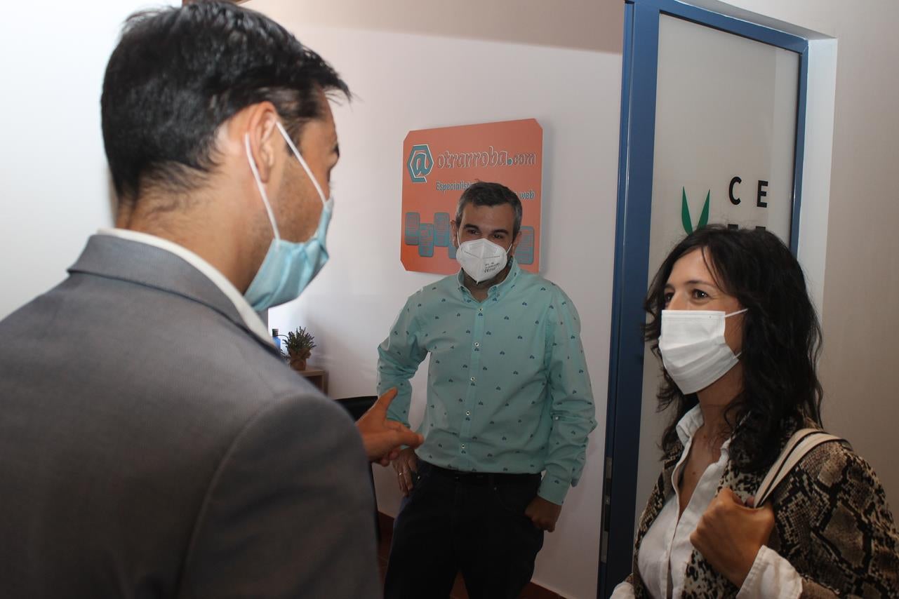 Fotos: Visita de la Consejera de Educación y Empleo, Esther Gutiérrez