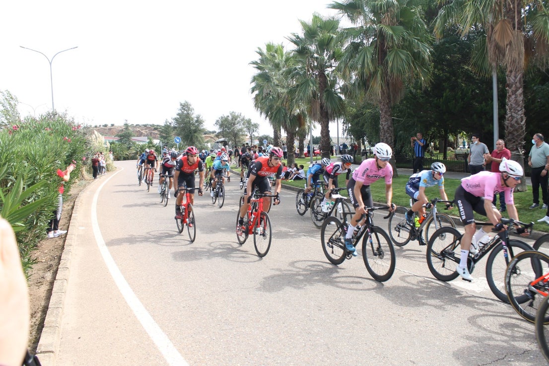 Fotos: Vuelta a Extremadura en Valverde de Leganés (II)