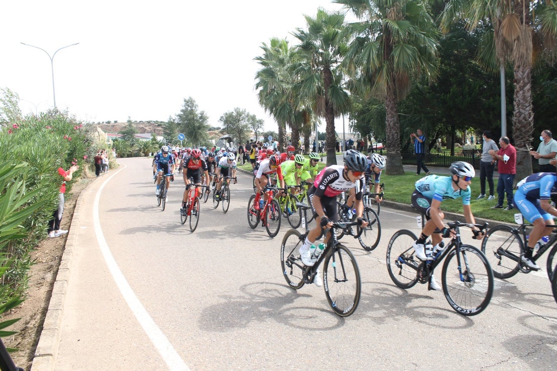 Fotos: Vuelta a Extremadura en Valverde de Leganés (II)