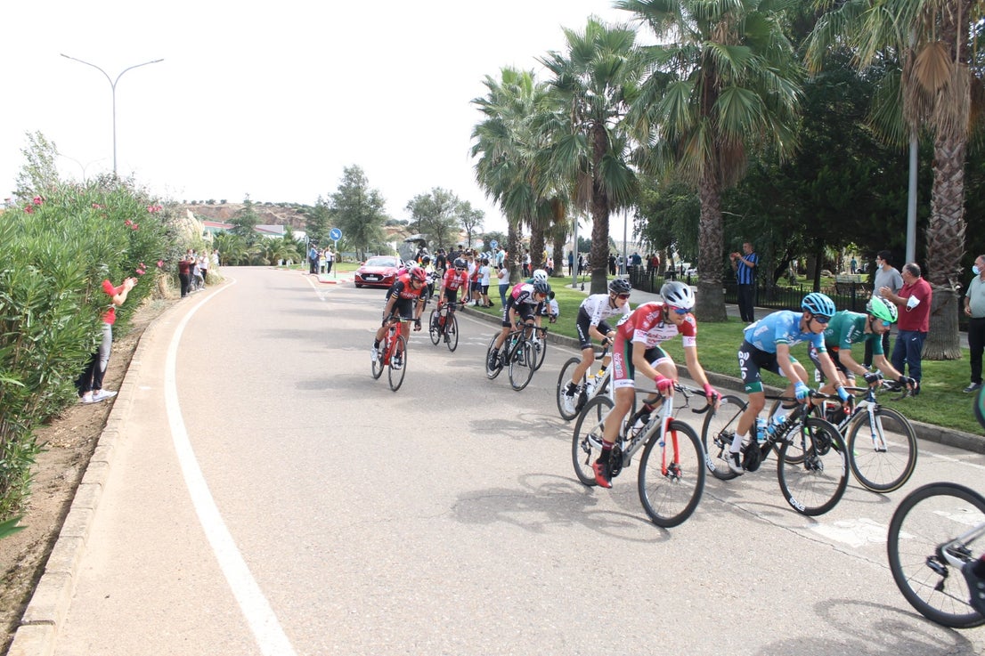 Fotos: Vuelta a Extremadura en Valverde de Leganés (II)