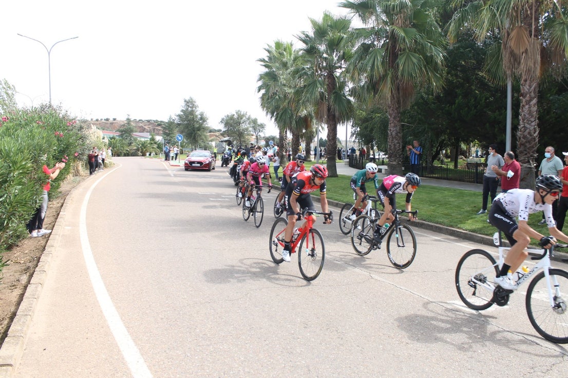Fotos: Vuelta a Extremadura en Valverde de Leganés (II)