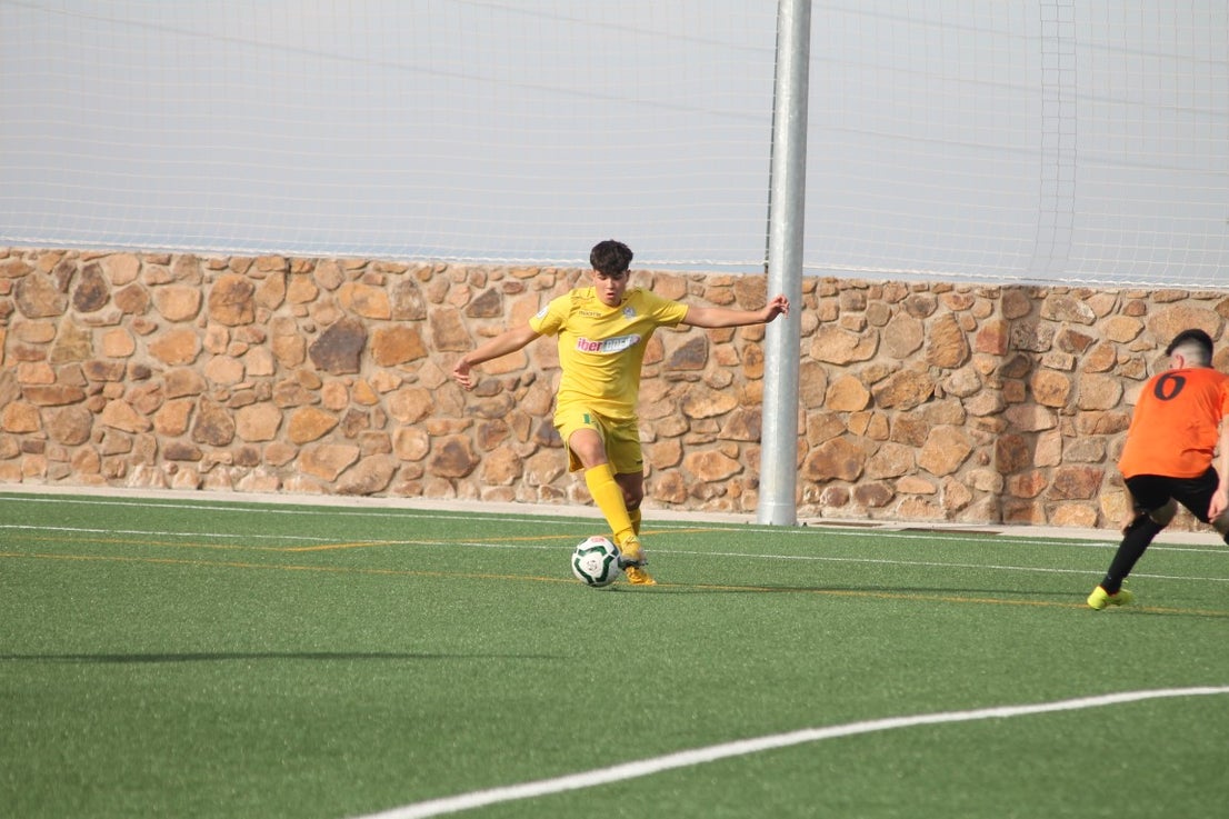 Fotos: Juveniles: Racing Valverdeño – Alconchel