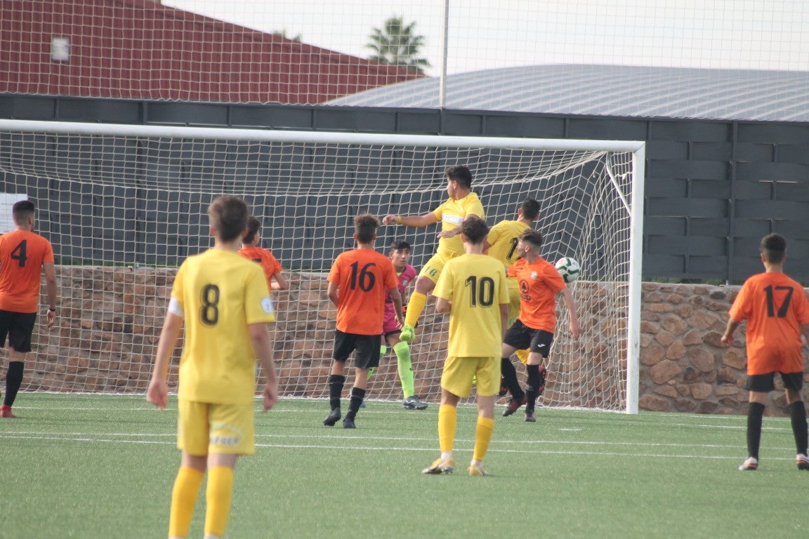 Fotos: Juveniles: Racing Valverdeño – Alconchel