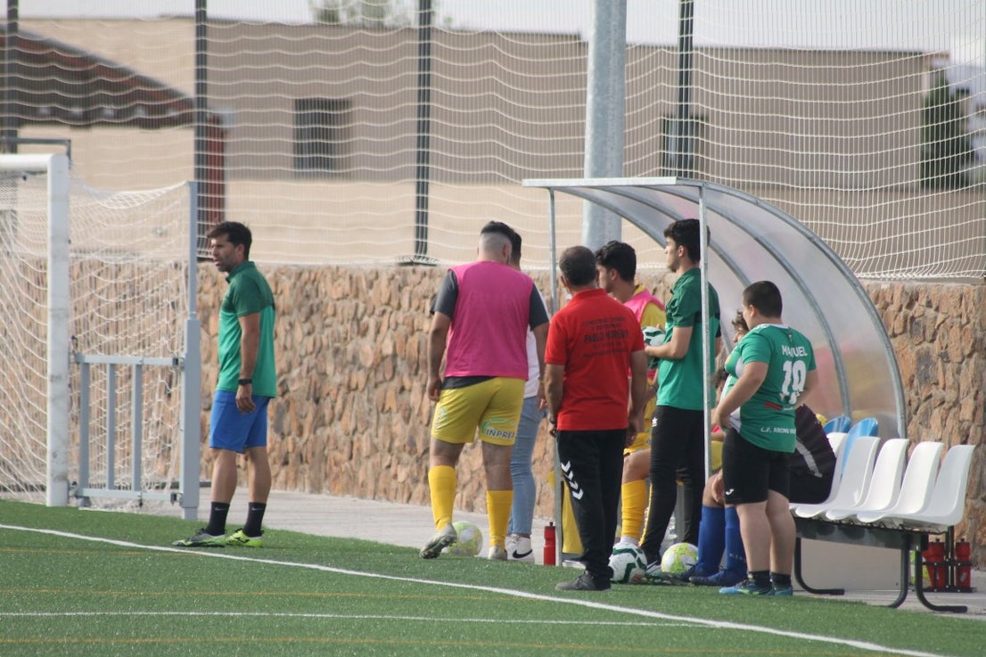 Fotos: Juveniles: Racing Valverdeño – Alconchel