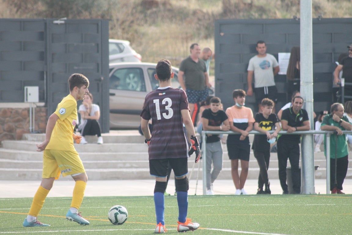 Fotos: Juveniles: Racing Valverdeño – Alconchel