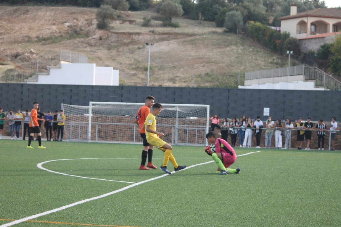 Fotos: Juveniles: Racing Valverdeño – Alconchel
