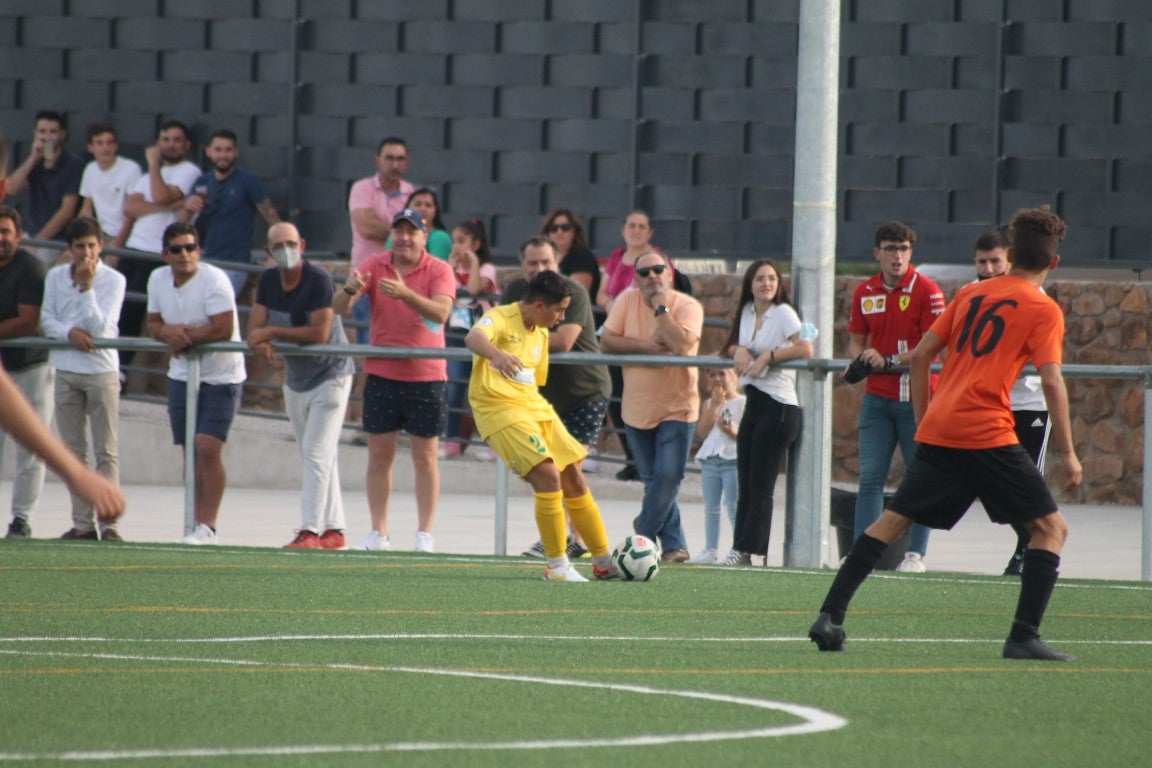 Fotos: Juveniles: Racing Valverdeño – Alconchel