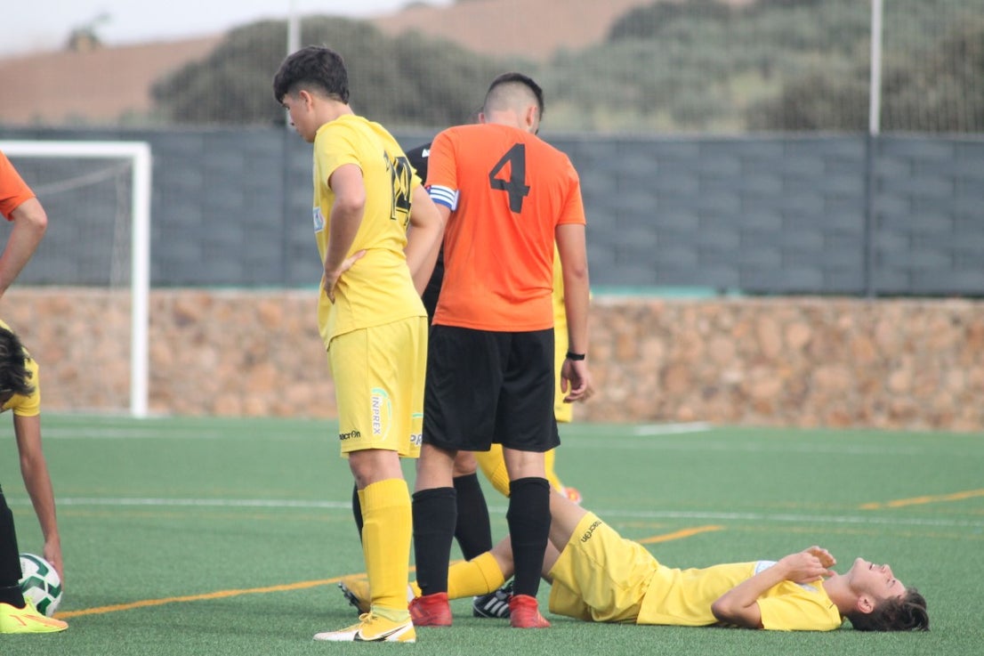 Fotos: Juveniles: Racing Valverdeño – Alconchel
