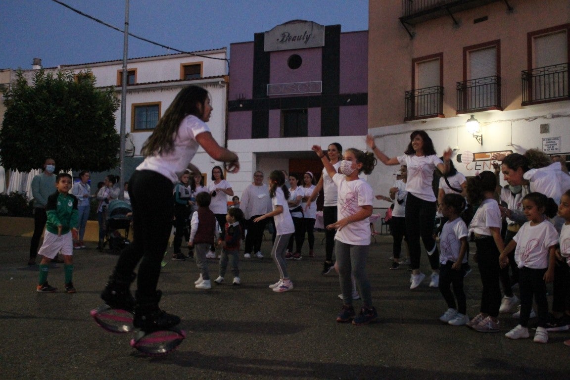 Fotos: Marcha Solidaria de la Semana Contra el Cáncer de Mama 2021 (IV)
