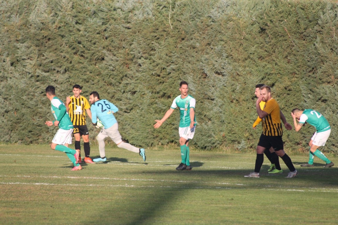 Fotos: Racing Valverdeño – AD Lobón