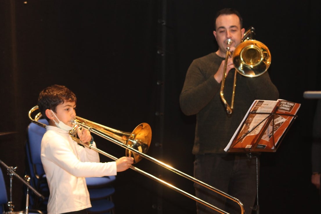 Fotos: Concierto de Navidad de la Escuela Municipal de Música 2021