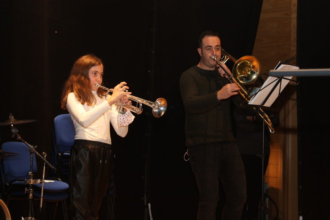 Fotos: Concierto de Navidad de la Escuela Municipal de Música 2021