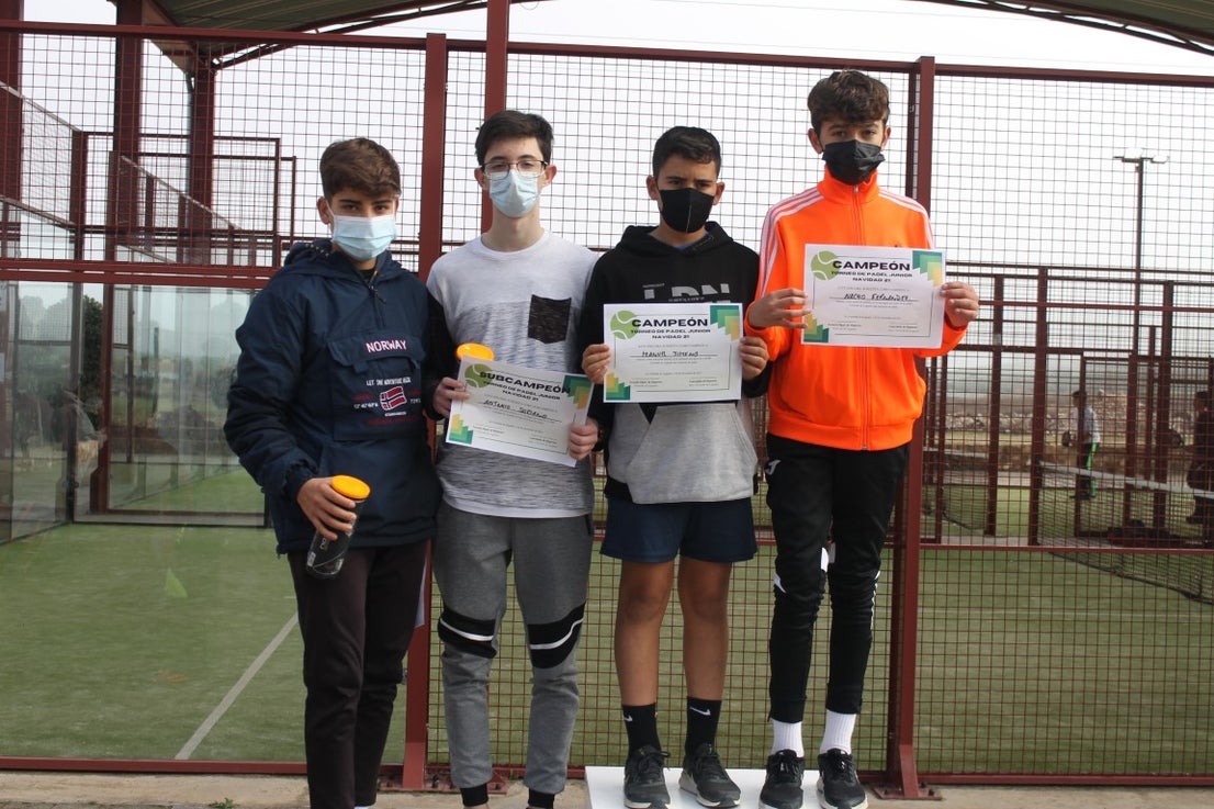 Fotos: Final del Torneo de Pádel Infantil Navideño 2021