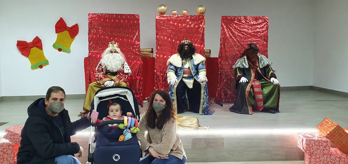 Fotos: Entrega de las cartas a SSMM Los Reyes Magos (03-01-2022)