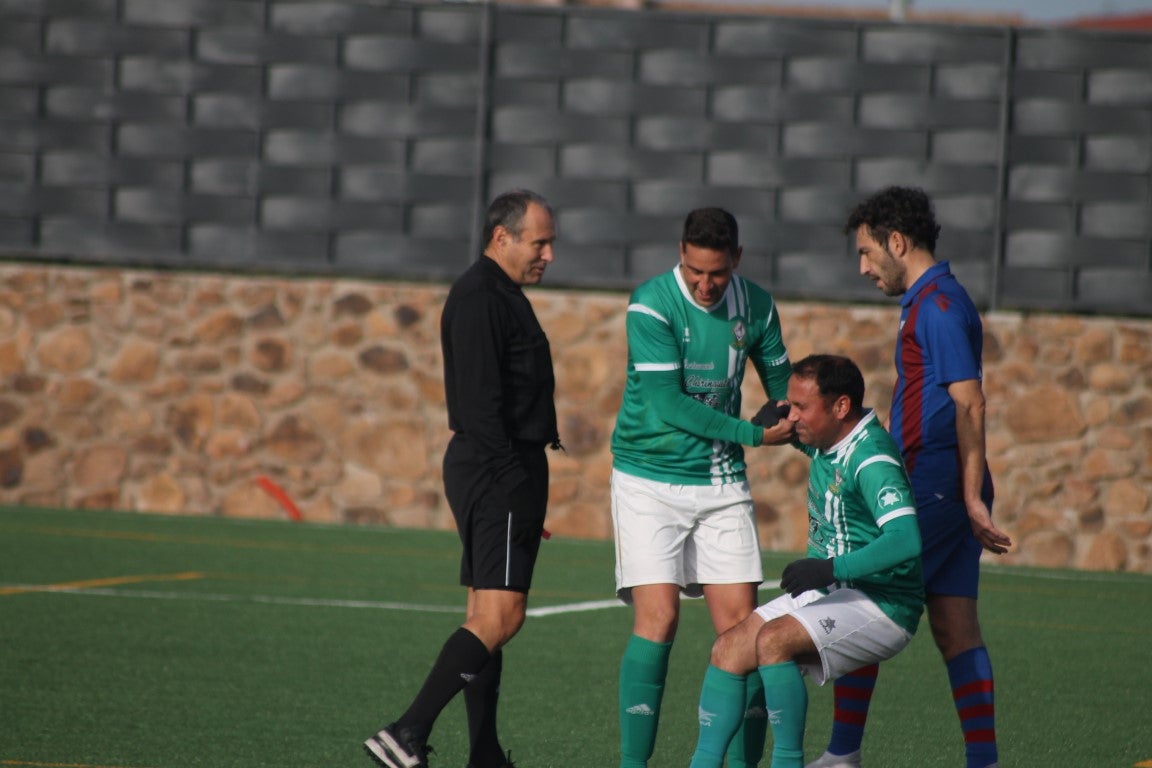 Fotos: Veteranos Valverde – CF Extremadura Veteranos